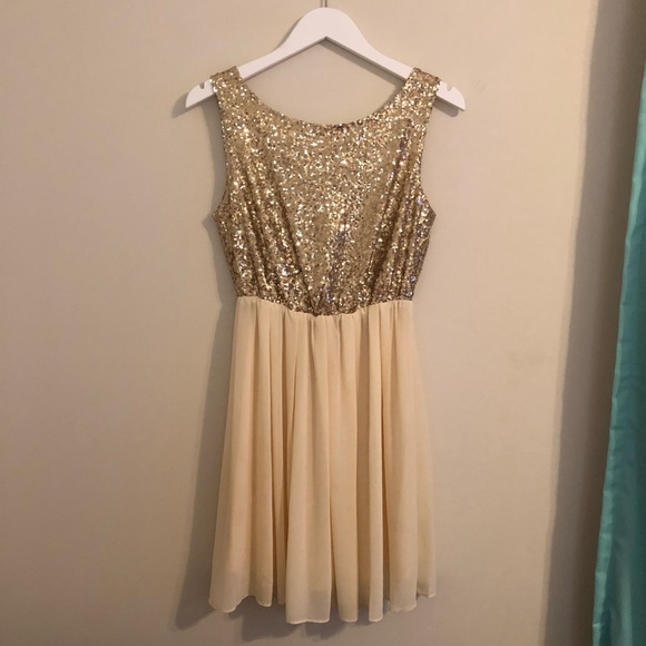 Love Notes Dresses & Skirts - Medium Gold Sequin Dress